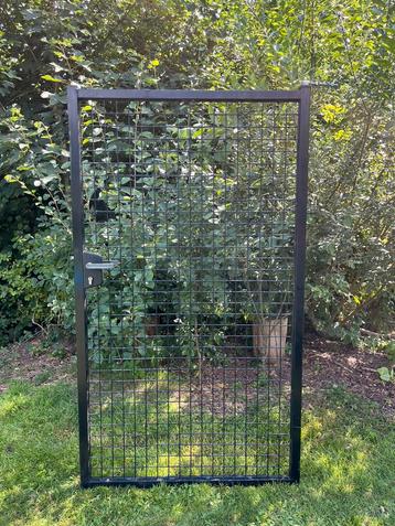 Zwarte tuinpoort 100x180cm beschikbaar voor biedingen