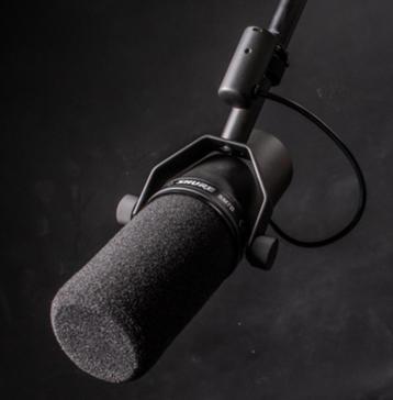 Een Geheel Podcast Setup! (Inclusief 4 Microfoons) beschikbaar voor biedingen