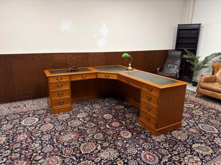 Klassiek Engels Chesterfield Bureau Hoekbureau, Antiek en Kunst, Antiek | Kantoor en Zakelijk, Ophalen of Verzenden