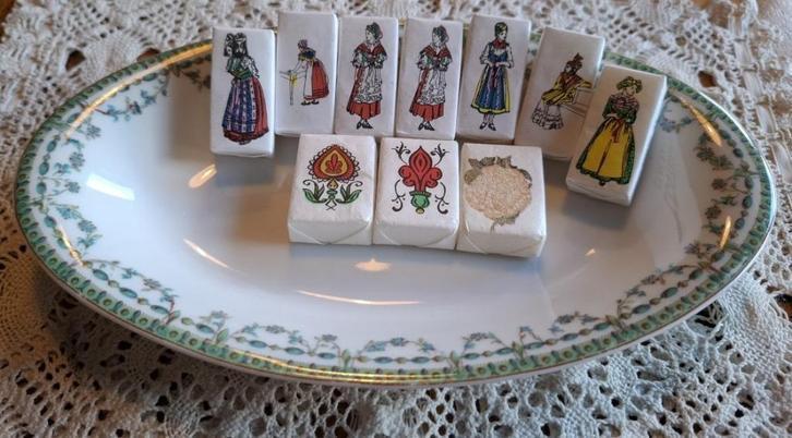 Oude Franse suikerklontjes, suikerwikkels , kostuums Elzas, Verzamelen, Suikerzakjes, Ophalen of Verzenden