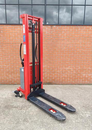 Semi elektrische stapelaar 350cm 1500kg beschikbaar voor biedingen