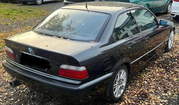 Bmw e36 coupe 318 is te koop of te ruilen, Auto's, BMW, Particulier, 3 Reeks, ABS, Airconditioning, Centrale vergrendeling, Elektrische buitenspiegels