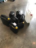 8 jerrycans, Doe-het-zelf en Bouw, Overige Doe-Het-Zelf en Bouw, Ophalen, Zo goed als nieuw