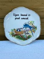 Eigen haard is goud waard zwaluw seventies porcelein bord, Ophalen of Verzenden