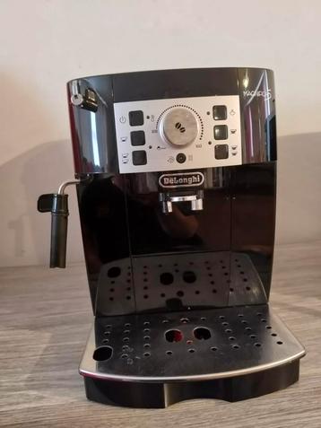 Koffie machine Delonghi Magnifica S  beschikbaar voor biedingen