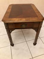 Bijzettafel hout, Enlèvement