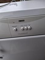 Droogkast met muuruitgang, Ophalen