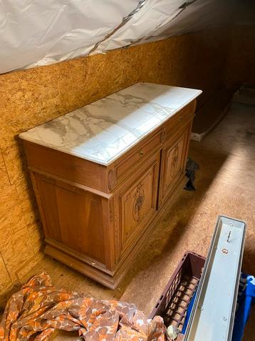 Commode en chêne avec plateau en marbre blanc, Enlèvement