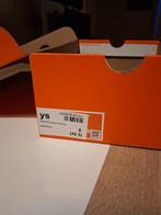 Voetbalschoenen, Sport en Fitness, Voetbal, Ophalen of Verzenden, Zo goed als nieuw, Schoenen