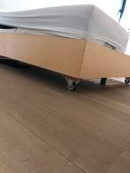2 persoonsbed op wielen en instelbaar., Ophalen