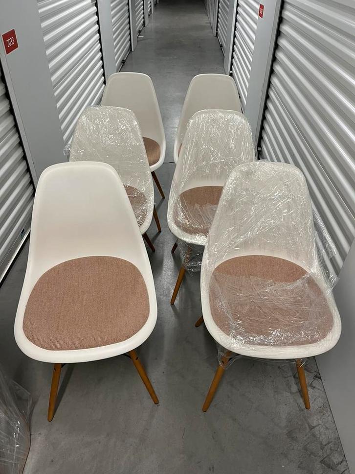 Charles Eames Vitra, Huis en Inrichting, Stoelen, Zo goed als nieuw, Wit, Ophalen
