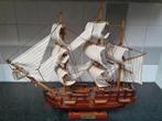 Houten miniatuur driemaster zeilschip, 35/45 cm, prima staat, Collections, Marine, Enlèvement, Comme neuf, Voilier, Modèle réduit