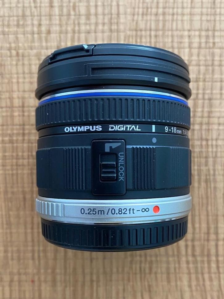 Olympus 9-18mm F/4.0-5.6 zwart ED M.Zuiko Digital, Audio, Tv en Foto, Foto | Lenzen en Objectieven, Zo goed als nieuw, Groothoeklens