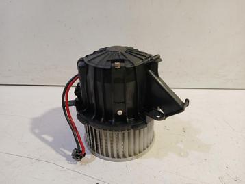 KACHEL VENTILATORMOTOR Audi A4 Avant (B8) (01-2007/12-2015) beschikbaar voor biedingen