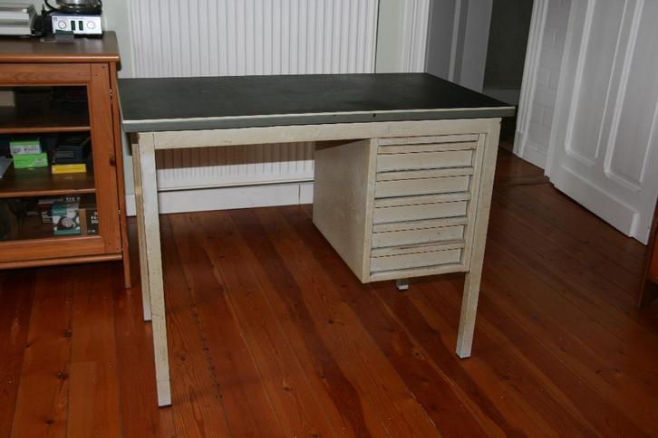 Vintage metalen bureau, Maison & Meubles, Bureaux, Utilisé, Bureau, Enlèvement