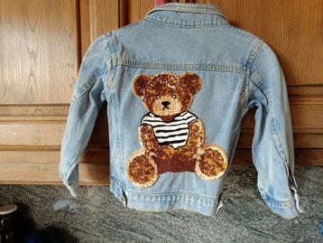 Jeansvest Maatje 104 beschikbaar voor biedingen