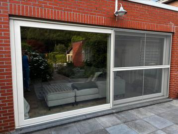 Schuifraam beschikbaar voor biedingen