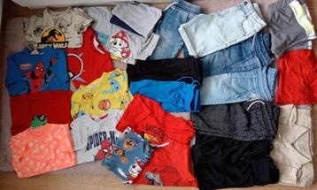 Te koop jongenskleding pakket beschikbaar voor biedingen