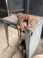 Werktafel voor cirkelzaag met bankschroef, Ophalen, Gebruikt, Bankschroef