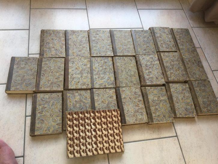 QUILLET CLASSICS UITGEGEVEN ONDER LEIDING VAN: RAOUL MORTIER, Antiek en Kunst, Antiek | Boeken en Manuscripten, Ophalen of Verzenden