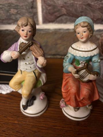 2 beeldjes muzikanten beschikbaar voor biedingen