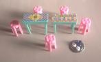 Vintage tafeltjes en krukjes Barbie, Verzamelen, Poppenhuizen en Toebehoren, Ophalen of Verzenden, Gebruikt