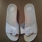 slippers SANATARIA met noppen in - maat 40 - made in Italy, Vêtements | Hommes, Chaussures, Chaussons, Enlèvement ou Envoi, SANATARIA