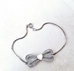 Oud armbandje hart met filigraan zilverkleurig, Ophalen of Verzenden, Zo goed als nieuw, Zilver, Zilver