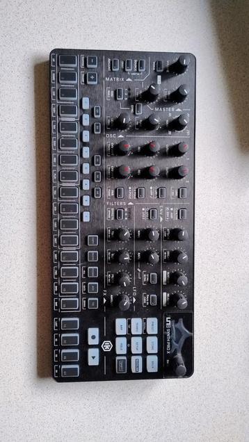 Uno Synth Pro X, Musique & Instruments, Synthétiseurs, Enlèvement ou Envoi, Comme neuf