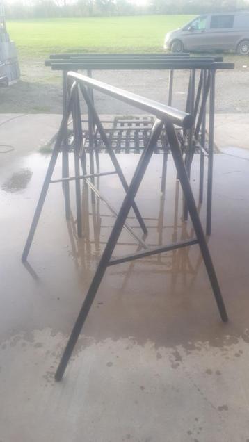 6 schragen L125 X H113; voet 90cm - steiger beschikbaar voor biedingen