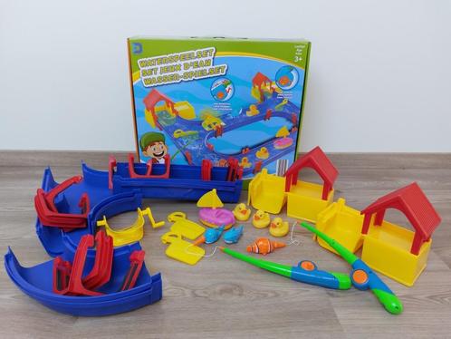 Set de jeux aquatiques - à partir de 3 ans, Enfants & Bébés, Jouets | Tables de jeux, Utilisé, Enlèvement ou Envoi