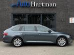 Skoda Superb Combi 1.4 TSI ACT Ambition Business PANO | TREK, Auto's, Skoda, 121 g/km, Zwart, Parkeersensor, Bedrijf