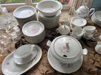 COMPLEET en  GOED vintage porseleinen servies, Ophalen