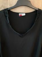 CacciaBella zwarte top met kant rond de hals, Zwart, Maat 46/48 (XL) of groter, Gedragen, Ciccia bella