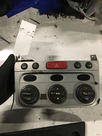 Alfa 147 1.6 16v 2003 Kachelbedieningspaneel (airco) beschikbaar voor biedingen