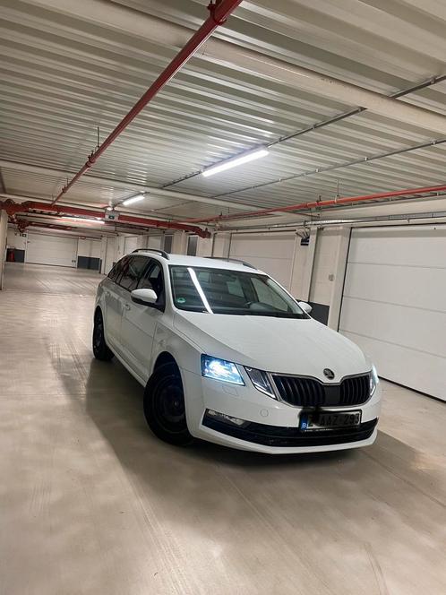 Skoda Octavia 1.6 TDI DSG, Auto's, Skoda, Particulier, Octavia, ABS, Adaptieve lichten, Adaptive Cruise Control, Airbags, Airconditioning