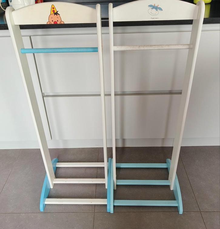 2x kinderkledingrek Bumba en koetje, Kinderen en Baby's, Kinderkamer | Overige Meubels, Gebruikt, Ophalen