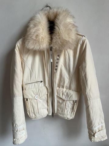 Veste rembourrée Woolrich, taille M, Enlèvement ou Envoi, Taille 38/40 (M), Noir, Manteau