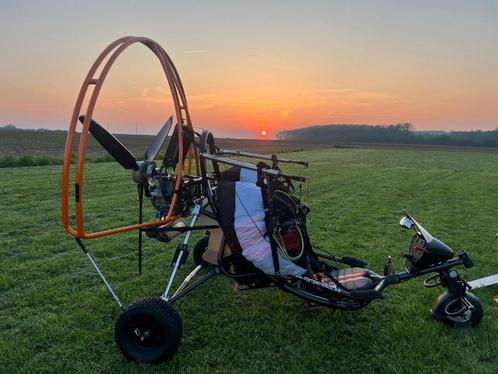 X Light chariot paramoteur bi-place, Sport en Fitness, Zweefvliegen en Paragliding, Zo goed als nieuw, Paramotor, Gemotoriseerd