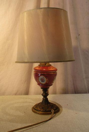 Belle lampe de table rétro en métal et porcelaine - 38 cm