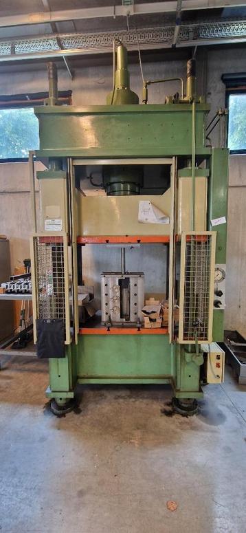 LVD 150ton pers beschikbaar voor biedingen