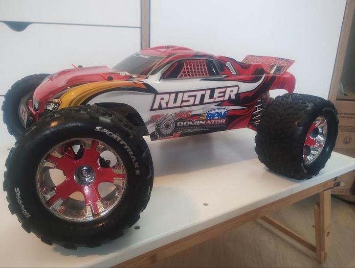 Traxxas Rustler 2WD TITAN amélioré, Hobby & Loisirs créatifs, Modélisme | Radiocommandé & Téléguidé | Voitures, Enlèvement ou Envoi