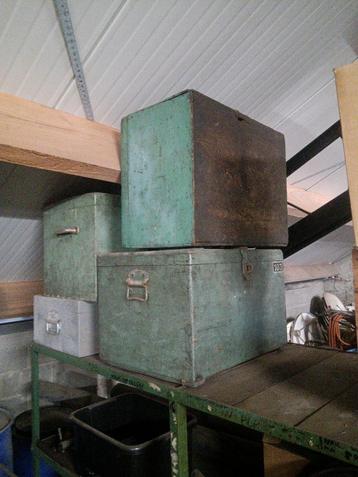 Houten bakken beschikbaar voor biedingen