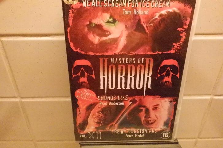 DVD Masters Of Horror Vol.12.(2 DVD'S)., CD & DVD, DVD | Horreur, Comme neuf, Gore, À partir de 16 ans, Envoi