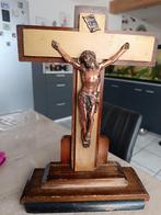 Crucifix, Enlèvement