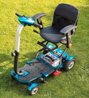 Bijna nieuwe lichtgewicht reis scootmobiel plooibaar beschikbaar voor biedingen