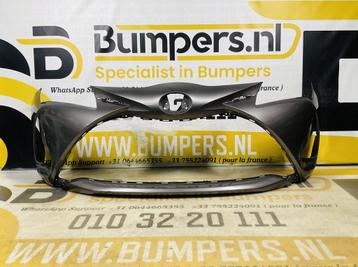 Bumper Toyota Yaris Facelift pdc 2017-2019 Voorbumper 2-D2-1 beschikbaar voor biedingen