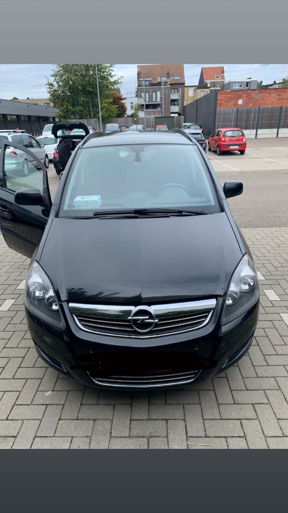 Opel zafira 7zits, Auto's, Opel, Particulier, Zafira, Climate control, Diesel, Euro 5, Monovolume, 5 deurs, Handgeschakeld, Zwart