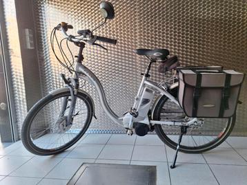 Dames fiets - sportfiets - toerfiets - elektrische fiets  beschikbaar voor biedingen