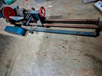 Hout draaibank opknapper beschikbaar voor biedingen